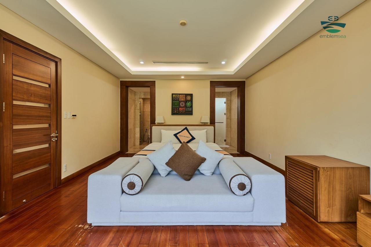 Emblem Sea 4 Bedroom Villas Danang Exterior photo