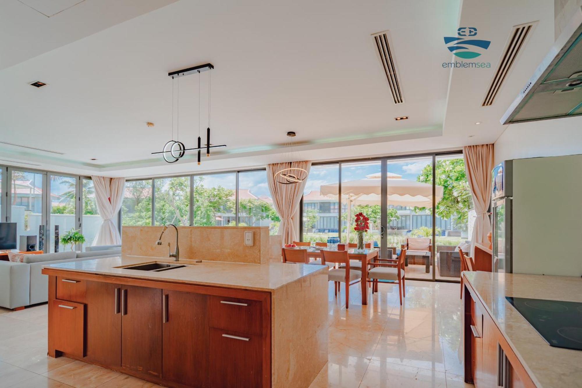 Emblem Sea 4 Bedroom Villas Danang Exterior photo