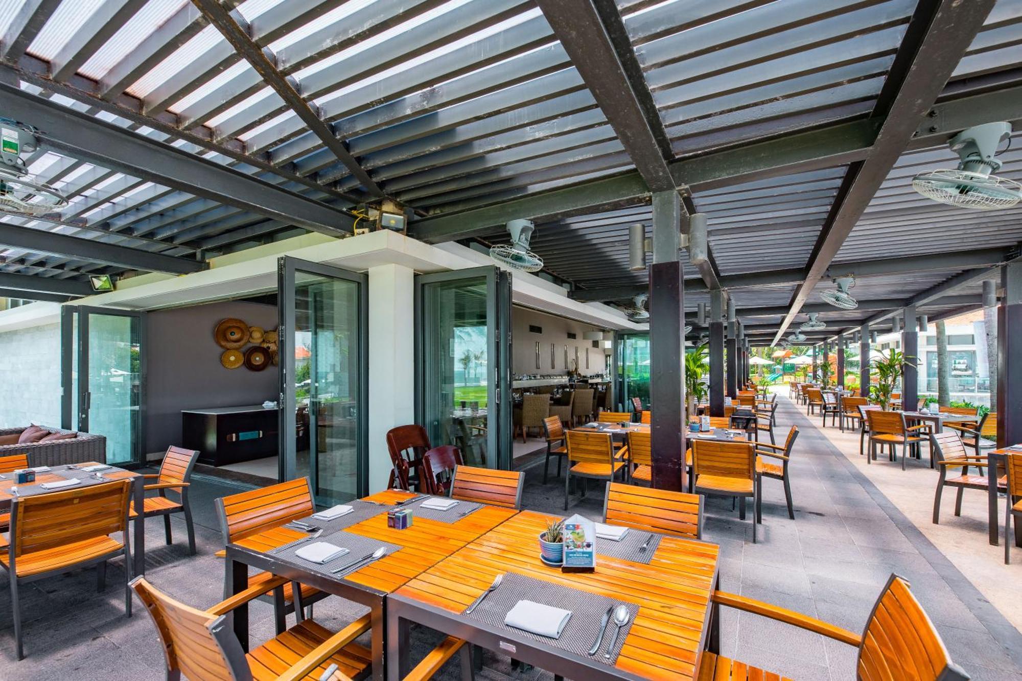 Emblem Sea 4 Bedroom Villas Danang Exterior photo
